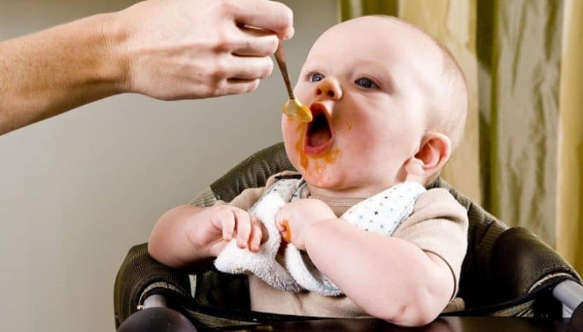 how to feed baby solid food